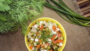 Как приготовить вегетарианский салат оливье